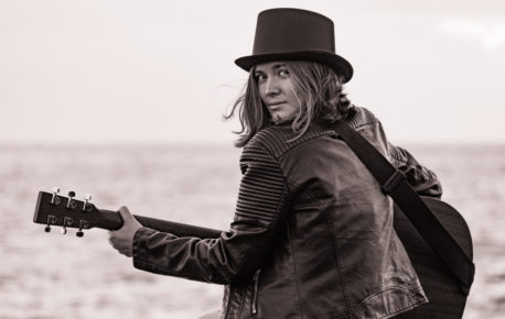 Luna Keller - Indie Music Artists